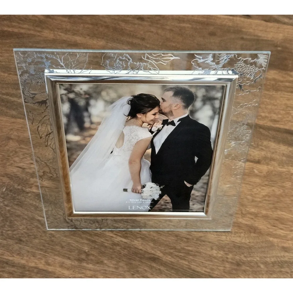 Lenox Silver Peony 8×10 Glass Frame - Made In Italy - Item #886925